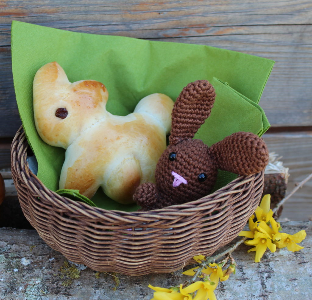 Osternest mit Brioche Hasen