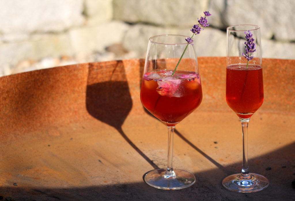 Himbeer-Lavendel Shrub mit Prosecco