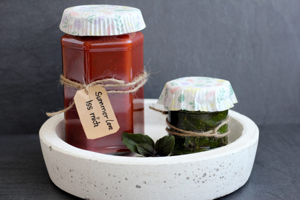 DIY Geschenk Sugo und Pesto