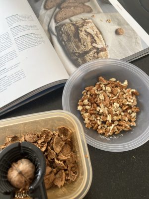 Ausgelöste Walnüsse für Walnussbrot aus gebackene Erinnerungen